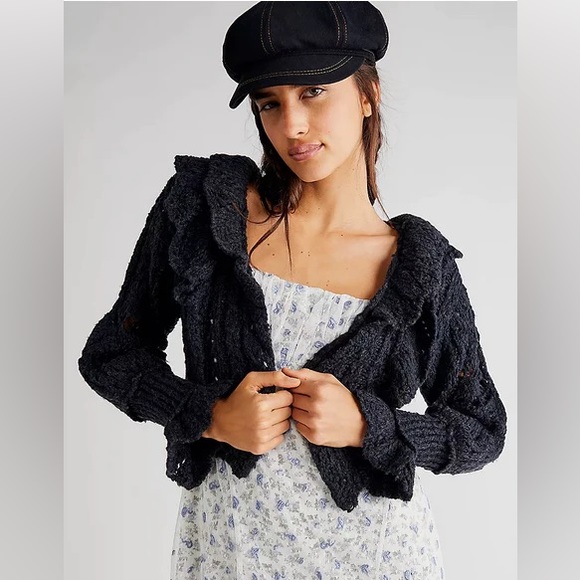 𝓯𝓹 Free People ~ Avery Cardigan in black - Picture 6 of 16